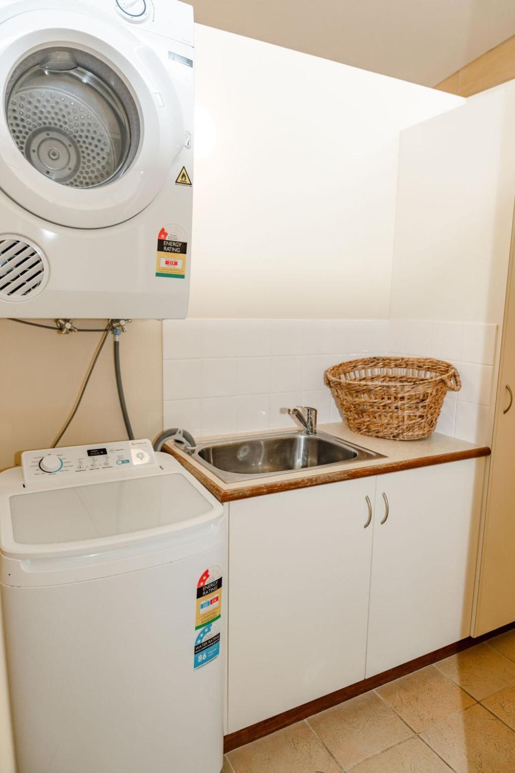 Bayview No 1 Apartment Порт Кембъл Екстериор снимка