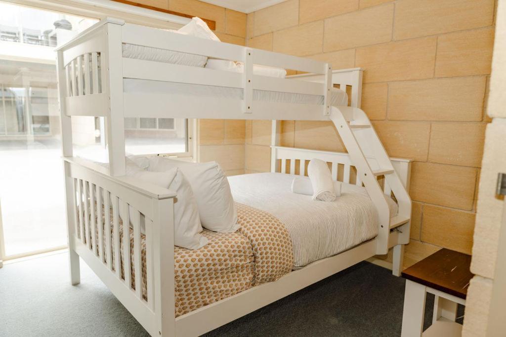 Bayview No 1 Apartment Порт Кембъл Екстериор снимка